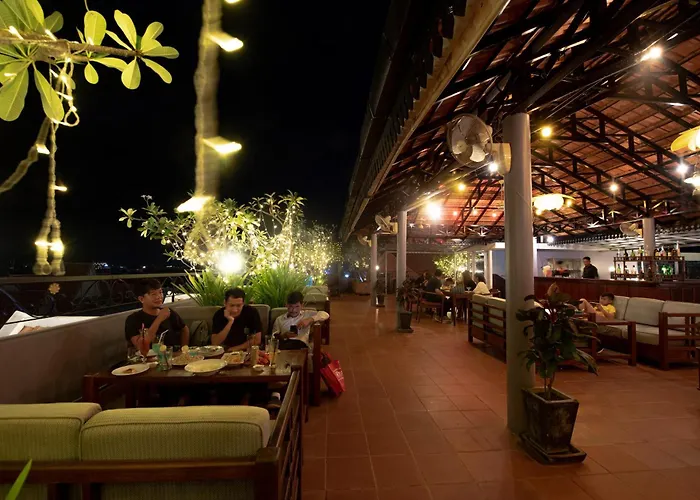 The By Royal Crown Hotel