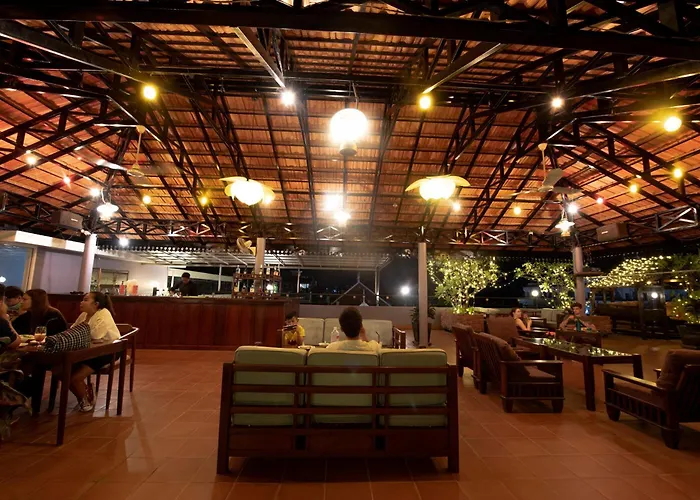 Hotel The By Royal Crown 4*