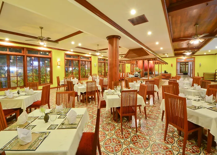 The By Royal Crown Hotel